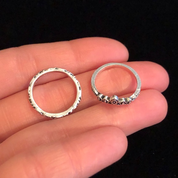 Elegant Silver Stacking Rings - Picture 6 of 9